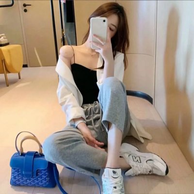 伴游女王